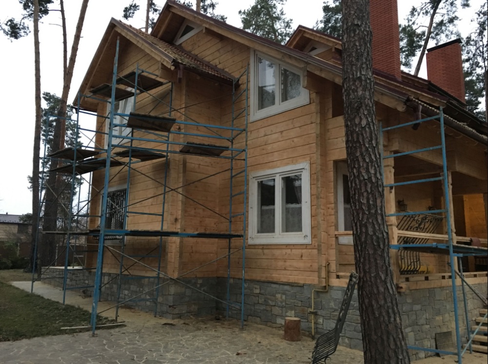 Выполняем работы по реставрации деревянных домов